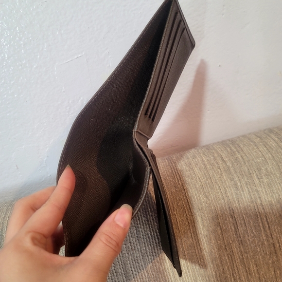 Authentic Louis Vuitton Portivier 3 Volle Taiga Bifold Multiple Wallet - Picture 10 of 15